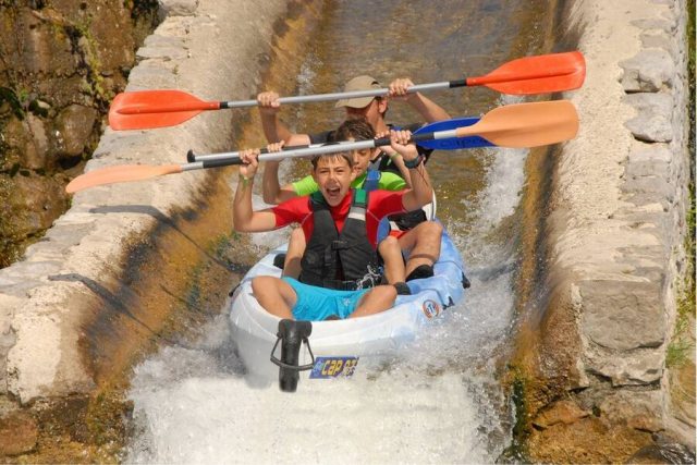 Canoë - Kayak de Ruoms à Sampzon - 4 km avec Cap07 Canoë